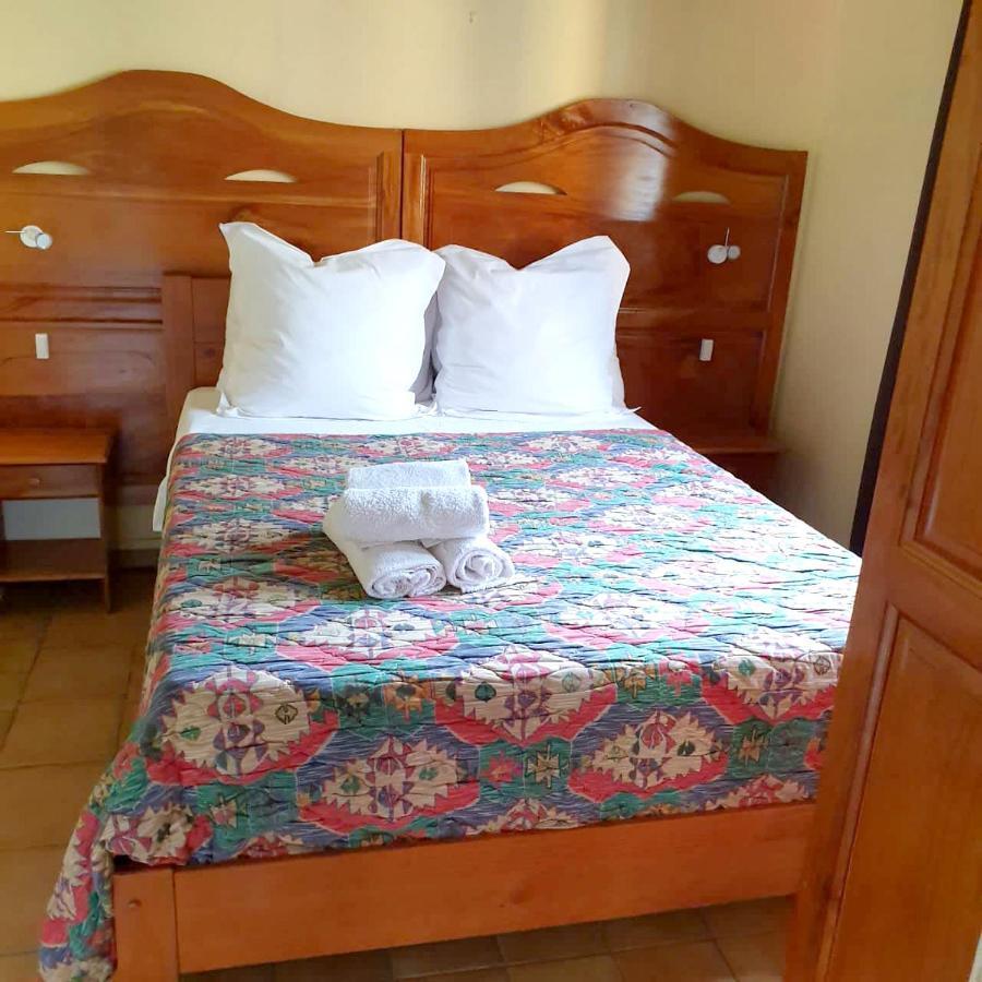 Appartement Moderne A Pointe Noire 36 M² Piscine & Jacuzzi Ngoại thất bức ảnh